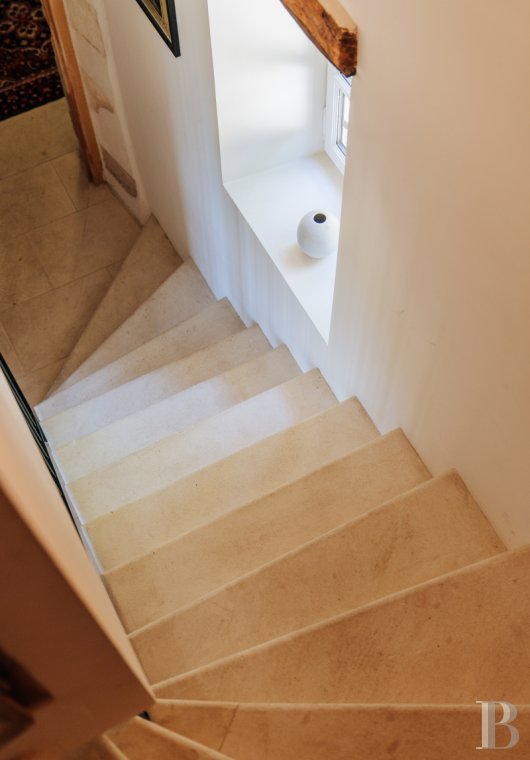 A former 18th-century silkworm farm overlooking the Luberon as far as Mount Ventoux, in Ménerbes, in the Vaucluse department - photo  n°19