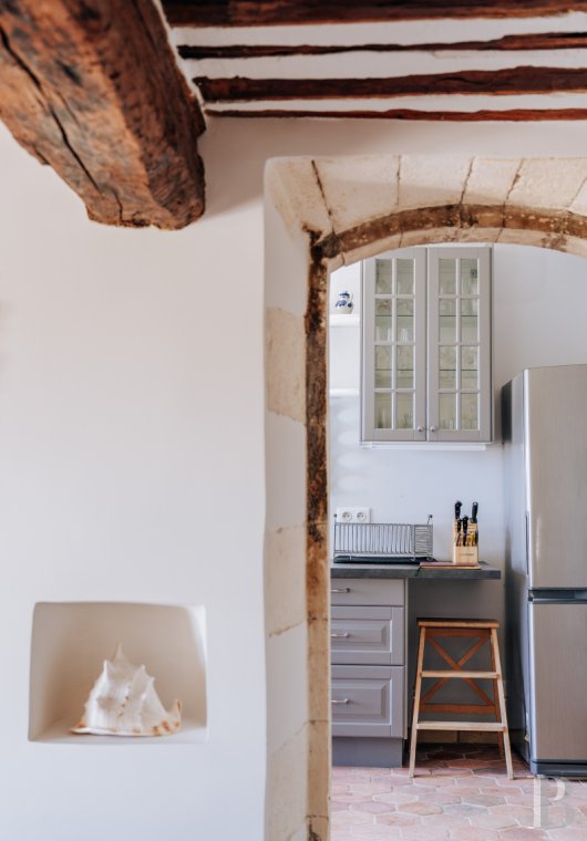 A former 18th-century silkworm farm overlooking the Luberon as far as Mount Ventoux, in Ménerbes, in the Vaucluse department - photo  n°15