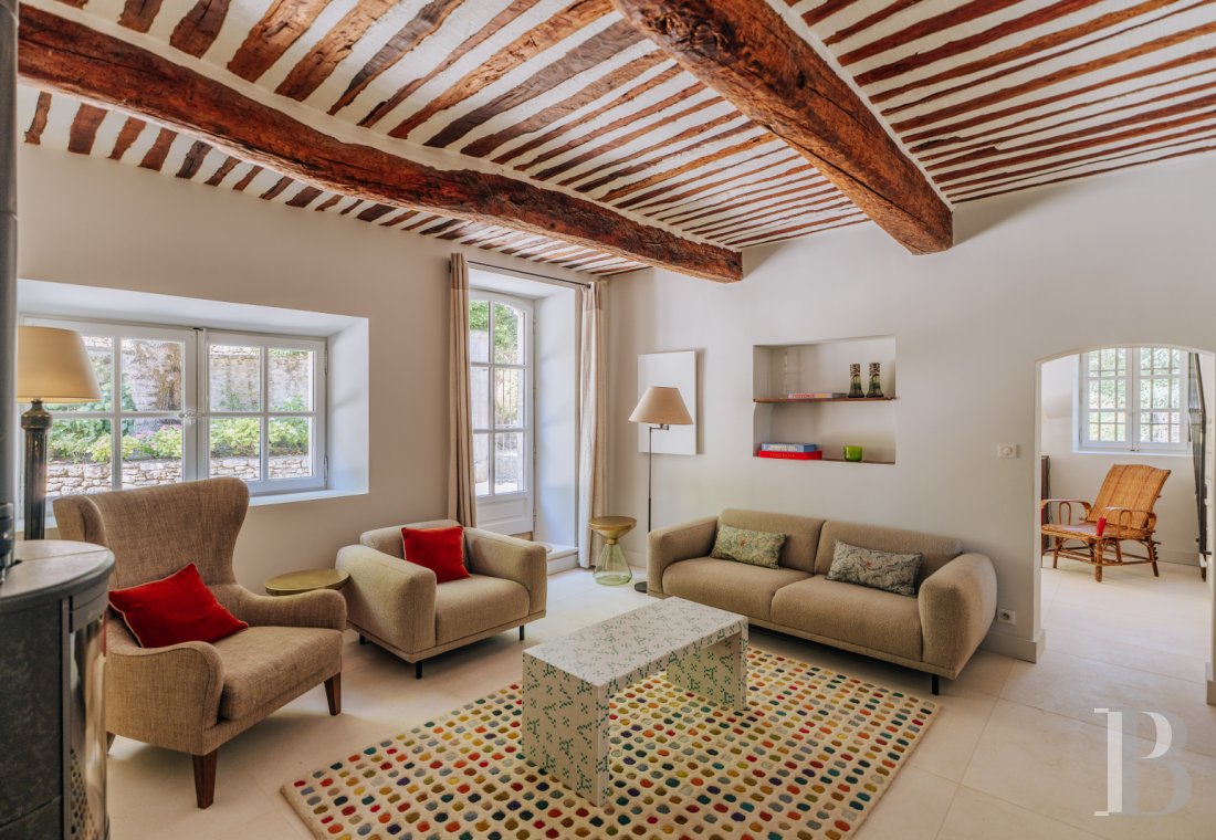 A former 18th-century silkworm farm overlooking the Luberon as far as Mount Ventoux, in Ménerbes, in the Vaucluse department - photo  n°17