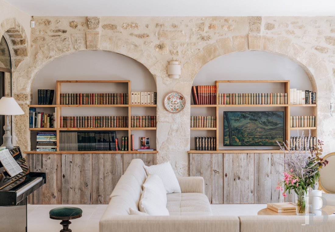 A former 18th-century silkworm farm overlooking the Luberon as far as Mount Ventoux, in Ménerbes, in the Vaucluse department - photo  n°10