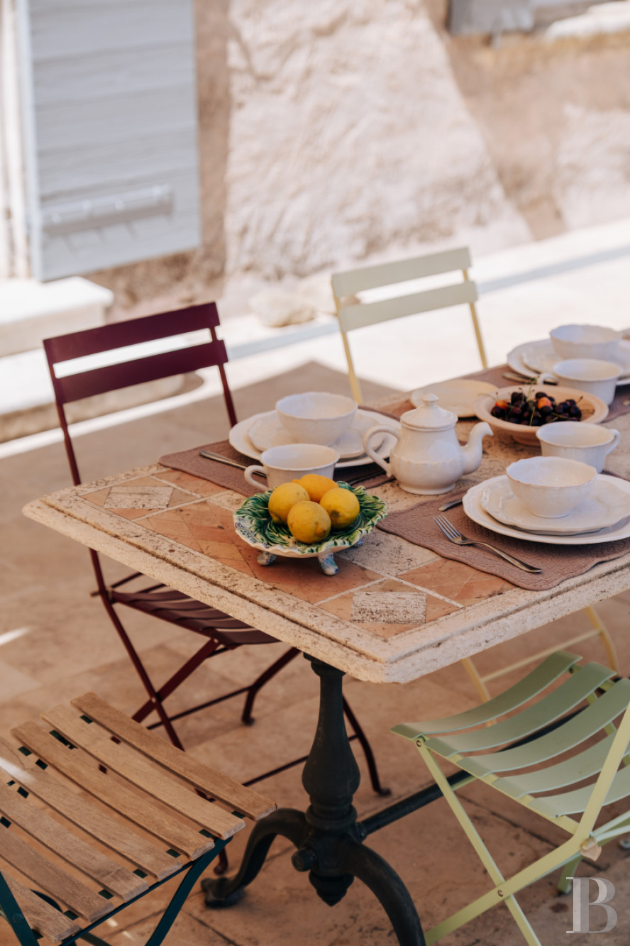 A former 18th-century silkworm farm overlooking the Luberon as far as Mount Ventoux, in Ménerbes, in the Vaucluse department - photo  n°42