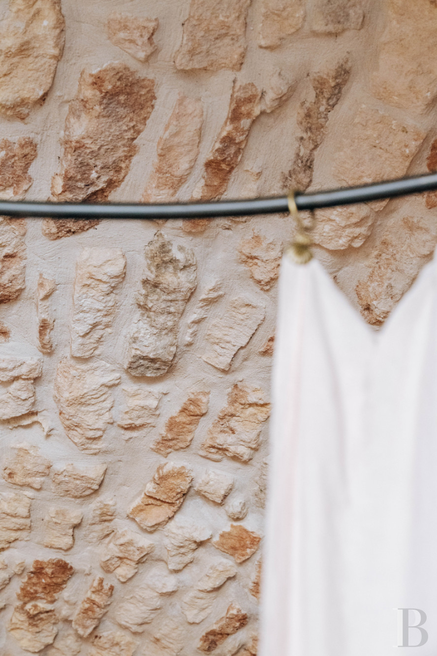 A former 18th-century silkworm farm overlooking the Luberon as far as Mount Ventoux, in Ménerbes, in the Vaucluse department - photo  n°27