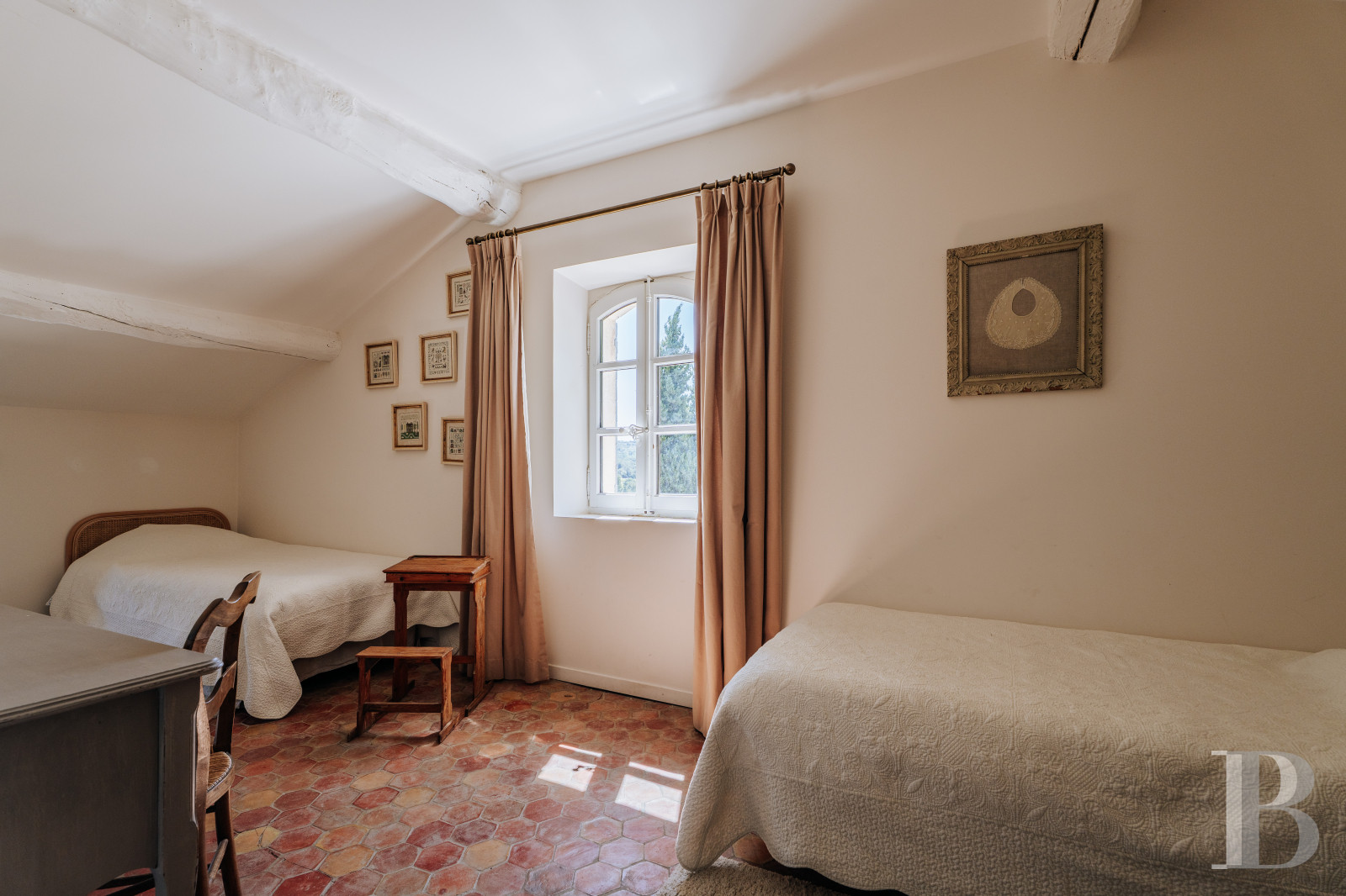 A former 18th-century silkworm farm overlooking the Luberon as far as Mount Ventoux, in Ménerbes, in the Vaucluse department - photo  n°29