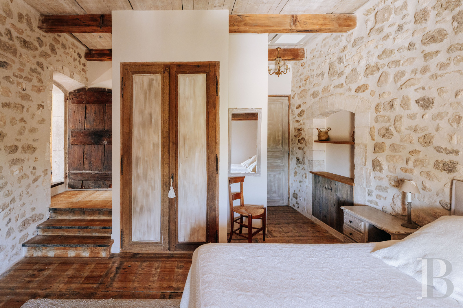 A former 18th-century silkworm farm overlooking the Luberon as far as Mount Ventoux, in Ménerbes, in the Vaucluse department - photo  n°21