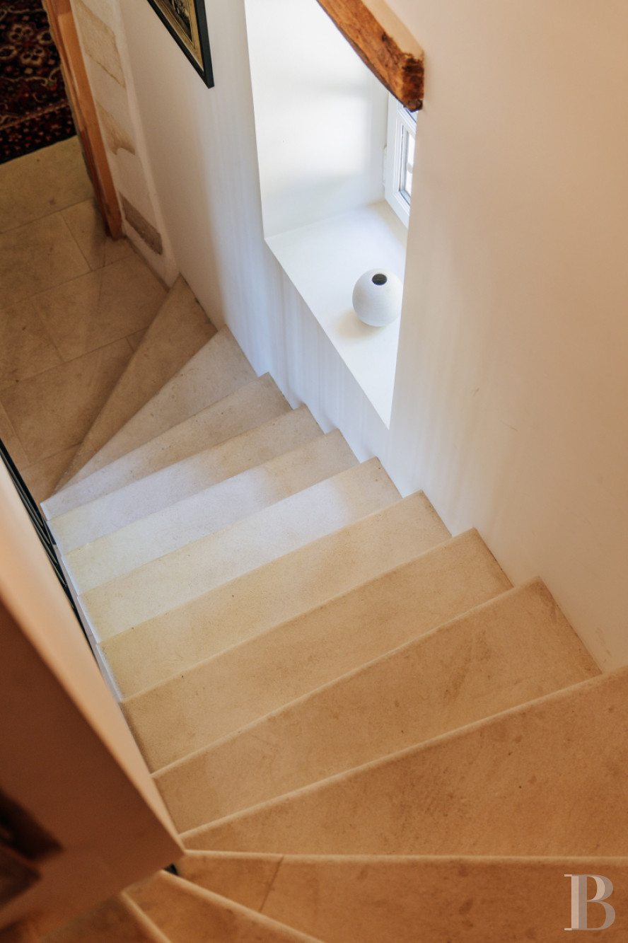 A former 18th-century silkworm farm overlooking the Luberon as far as Mount Ventoux, in Ménerbes, in the Vaucluse department - photo  n°19