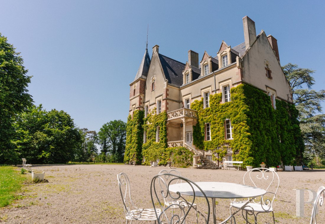 France mansions for sale burgundy   - 1
