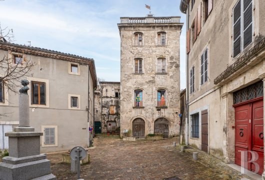 rhones-alps - A 12th-century medieval residence, listed as a historical monument, in the former capital of the old Vivarais province, on the banks of the River Rhône