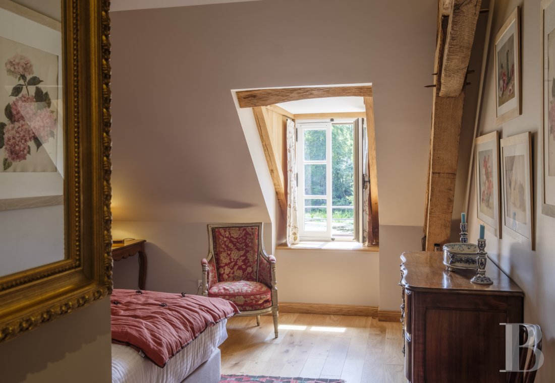 An old mill and miller's house beside a river near Argenton-sur-Creuse in the Indre department  - photo  n°14