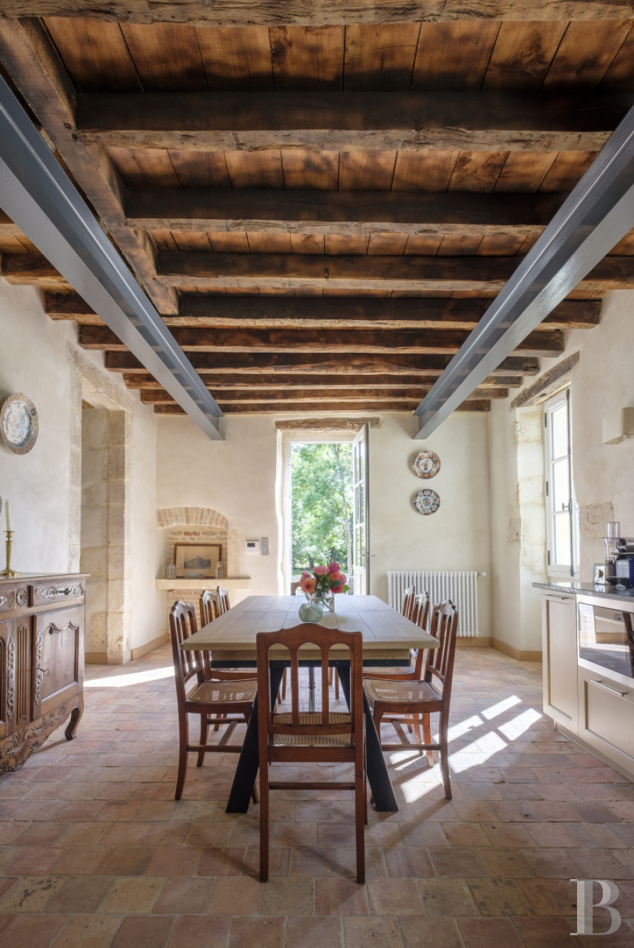 An old mill and miller's house beside a river near Argenton-sur-Creuse in the Indre department  - photo  n°3