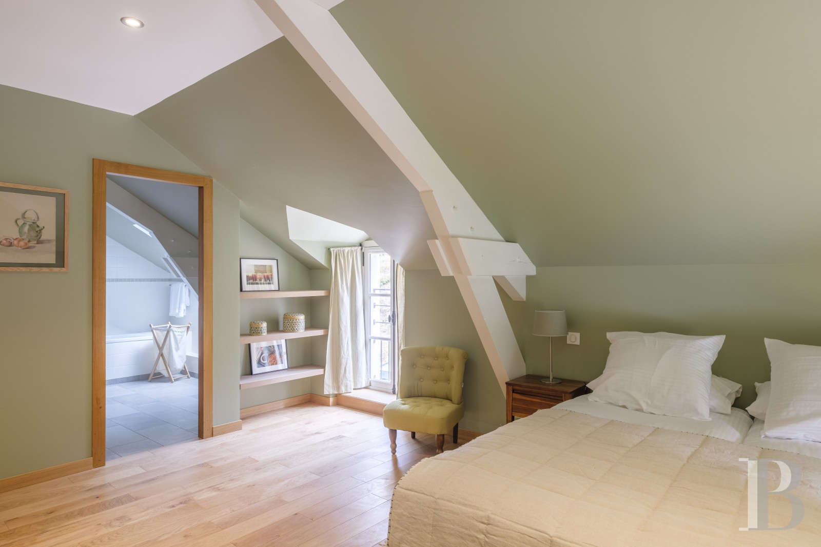 An old mill and miller's house beside a river near Argenton-sur-Creuse in the Indre department  - photo  n°22