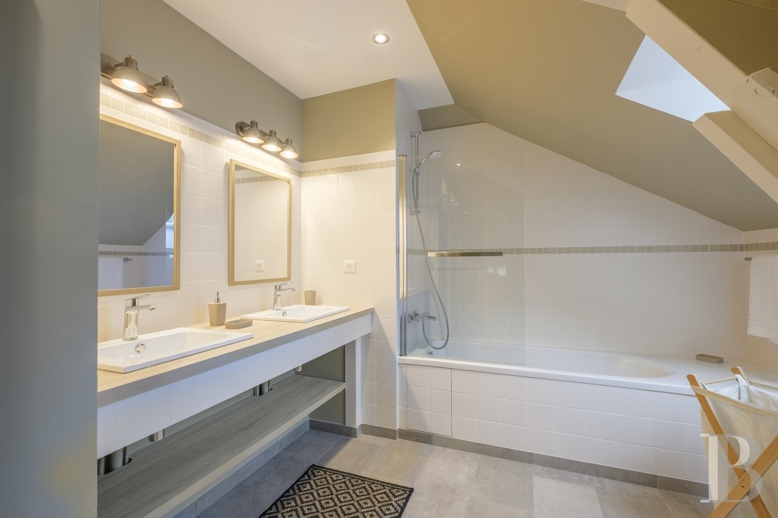 An old mill and miller's house beside a river near Argenton-sur-Creuse in the Indre department  - photo  n°24