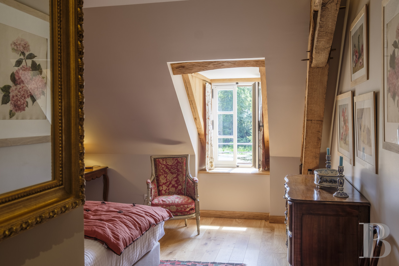An old mill and miller's house beside a river near Argenton-sur-Creuse in the Indre department  - photo  n°14