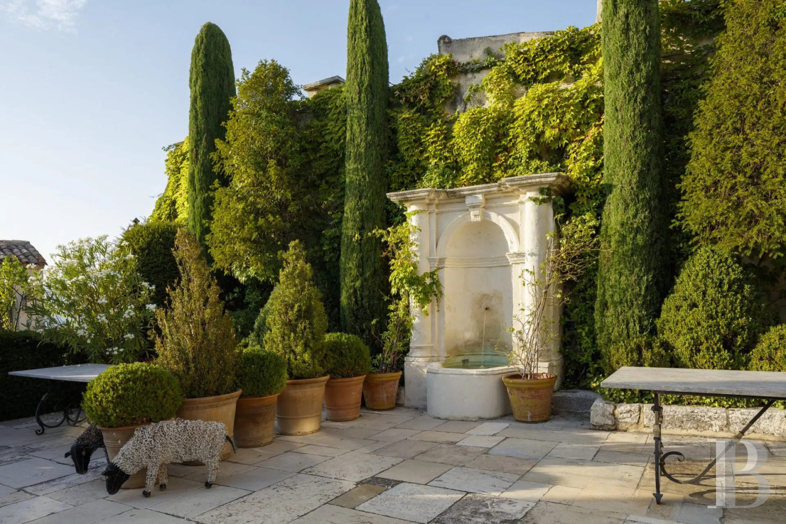 A 17th-century town house with Italian accents in Ménerbes, in the Vaucluse  - photo  n°3