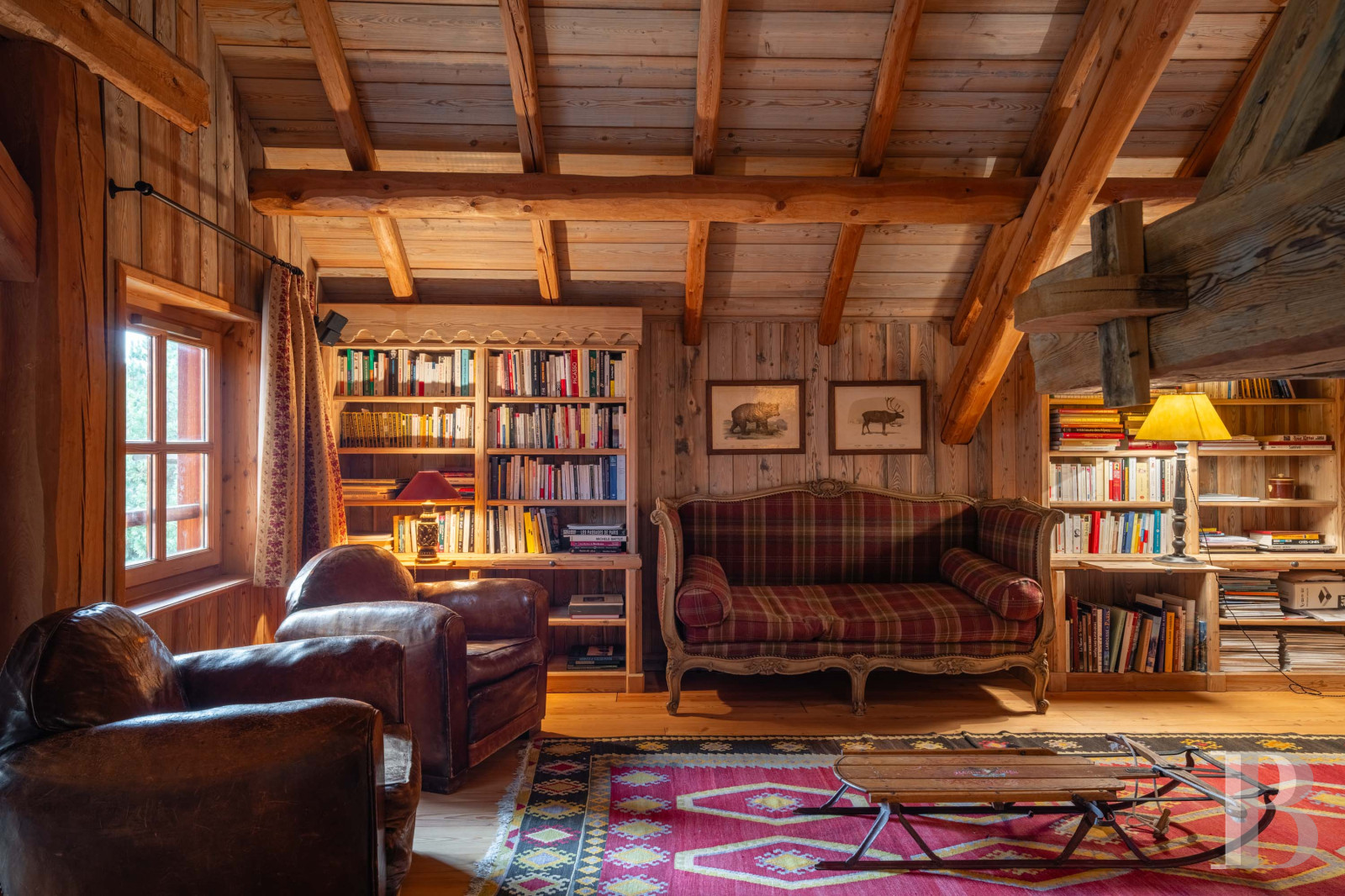A vast chalet built to the highest standards by the «compagnons du devoir» near Monêtier-les-Bains in the Hautes-Alpes department - photo  n°4