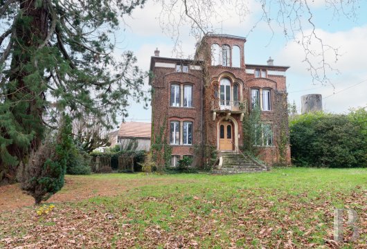 ile-de-france - Une maison bourgeoise du 19e s., à rénover, son parc boisé et ses terrains constructibles à une heure de Paris
