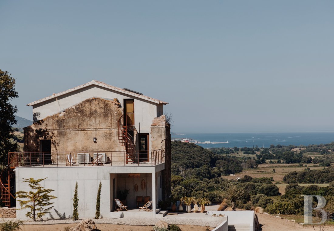 A renovated ancient wine press on the heights of Propriano, between Ajaccio and Bonifacio - photo  n°5