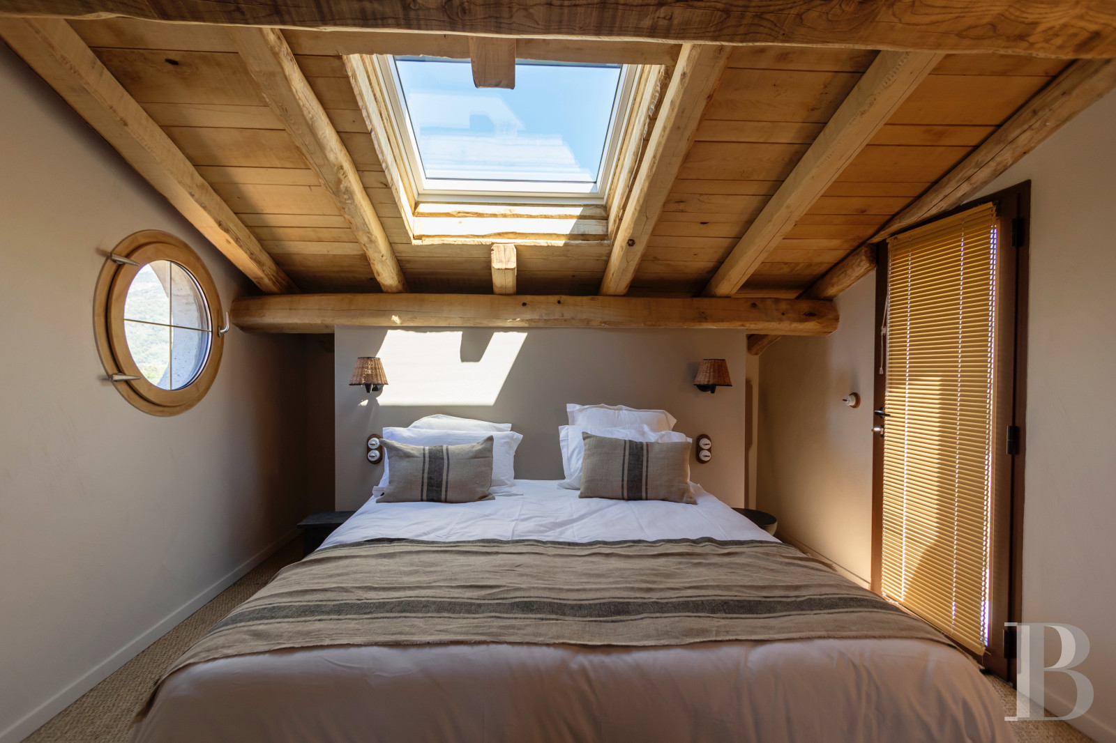 A renovated ancient wine press on the heights of Propriano, between Ajaccio and Bonifacio - photo  n°24