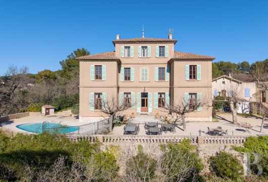 provence-cote-dazur - A 19th-century Provence country house, with a swimming pool and separate annexes, in grounds 15 minutes from Cassis, in the countryside near Marseille