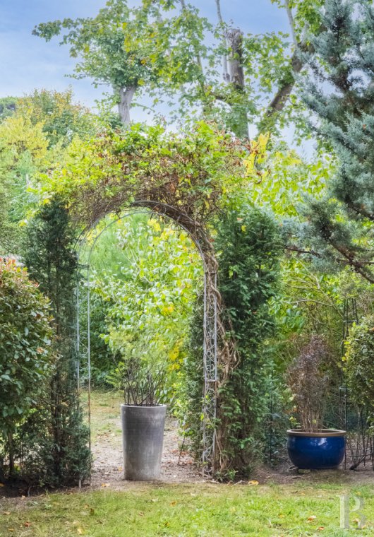 Dans les Yvelines, à Croissy-sur-Seine, une villa anglo-normande du 19e siècle en bordure du fleuve - photo  n°28