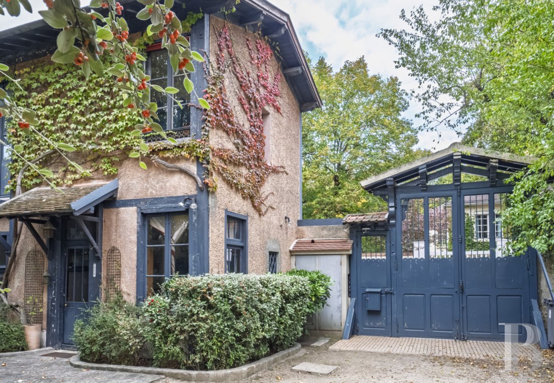 Dans les Yvelines, à Croissy-sur-Seine, une villa anglo-normande du 19e siècle en bordure du fleuve - photo  n°31