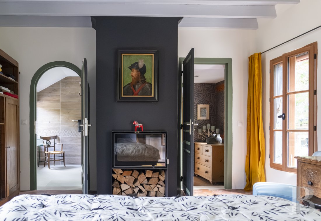 Dans les Yvelines, à Croissy-sur-Seine, une villa anglo-normande du 19e siècle en bordure du fleuve - photo  n°18