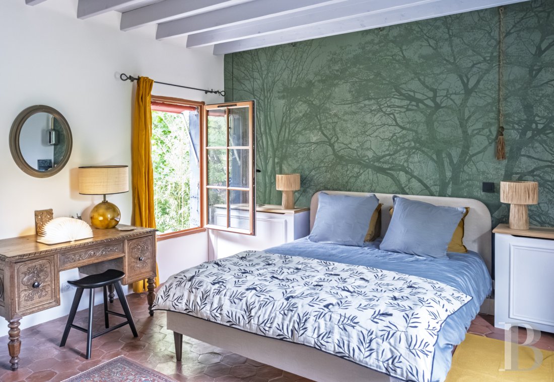 Dans les Yvelines, à Croissy-sur-Seine, une villa anglo-normande du 19e siècle en bordure du fleuve - photo  n°17