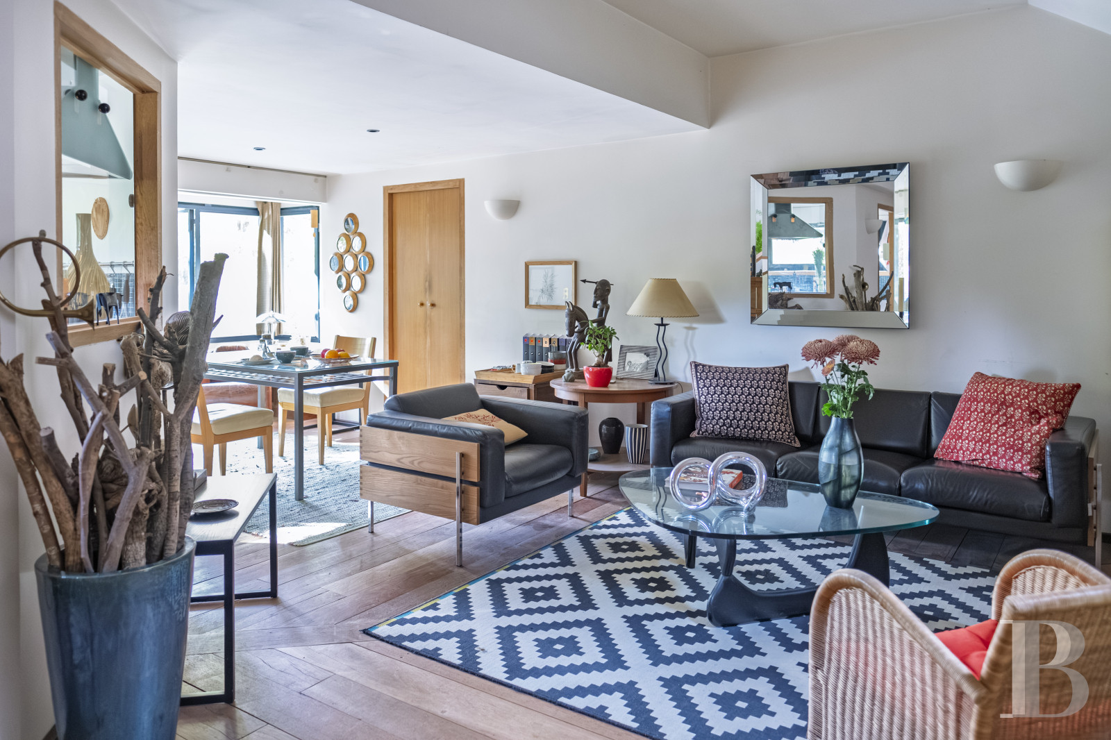 Dans les Yvelines, à Croissy-sur-Seine, une villa anglo-normande du 19e siècle en bordure du fleuve - photo  n°5