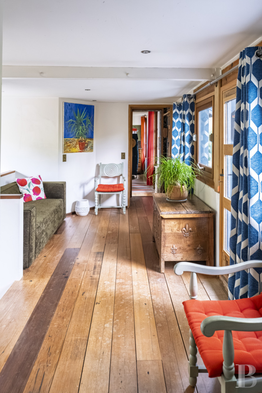 Dans les Yvelines, à Croissy-sur-Seine, une villa anglo-normande du 19e siècle en bordure du fleuve - photo  n°14