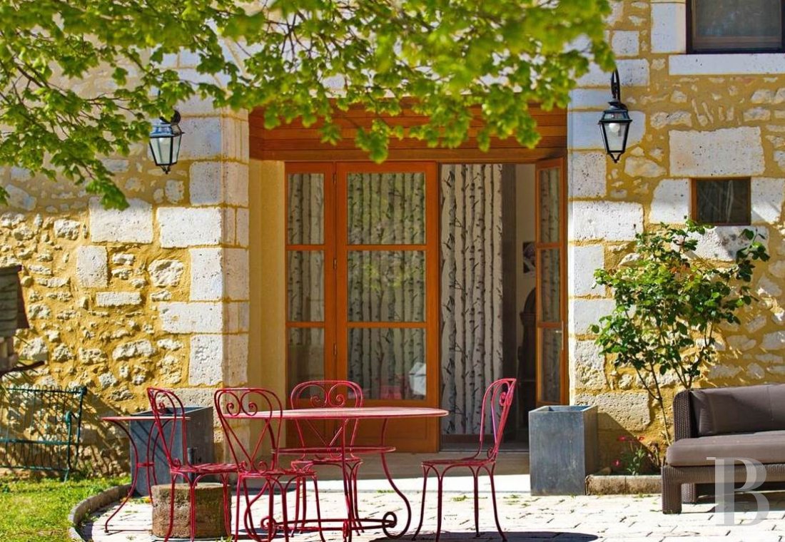 An estate dedicated to breeding Arabian thoroughbred horses near to Brantôme in the Dordogne - photo  n°8