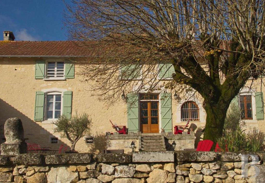 An estate dedicated to breeding Arabian thoroughbred horses near to Brantôme in the Dordogne - photo  n°26