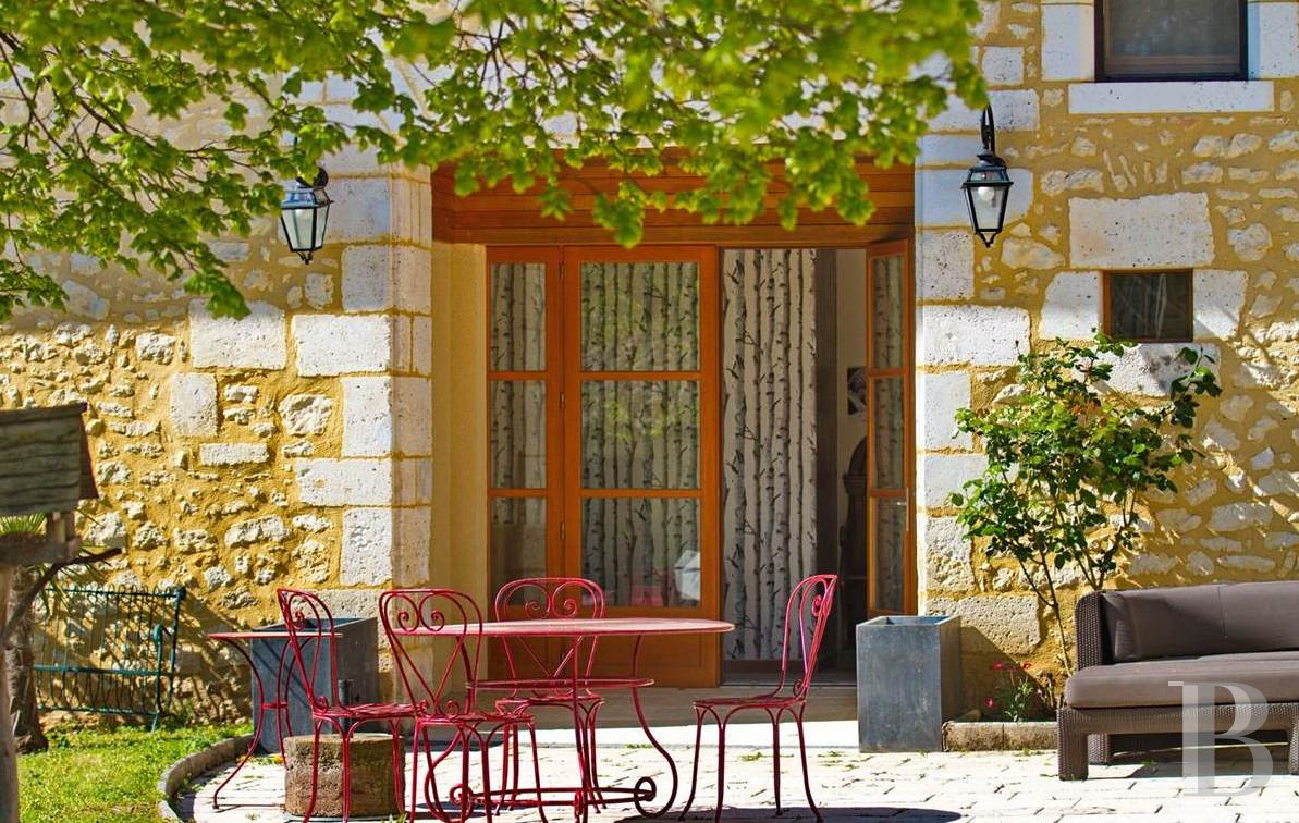 An estate dedicated to breeding Arabian thoroughbred horses near to Brantôme in the Dordogne - photo  n°8