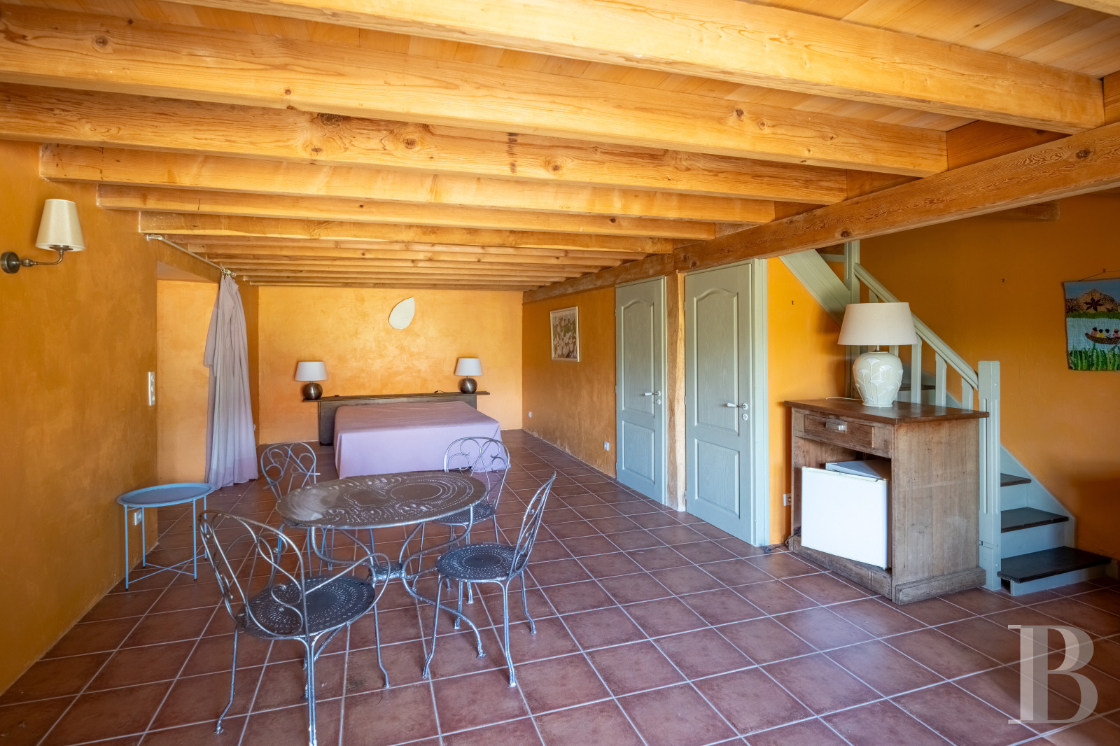 Au sud de la Dordogne et à proximité de Cahors, une ancienne ferme quercynoise au sommet d’une colline - photo  n°18