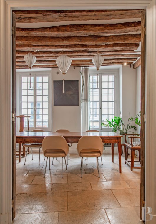 apartments for sale - paris - Rive gauche, Paris 5e au cœur du bourg Saint-Médard, une maison de 1640 sur trois niveaux, avec sa terrasse adossée à l’église