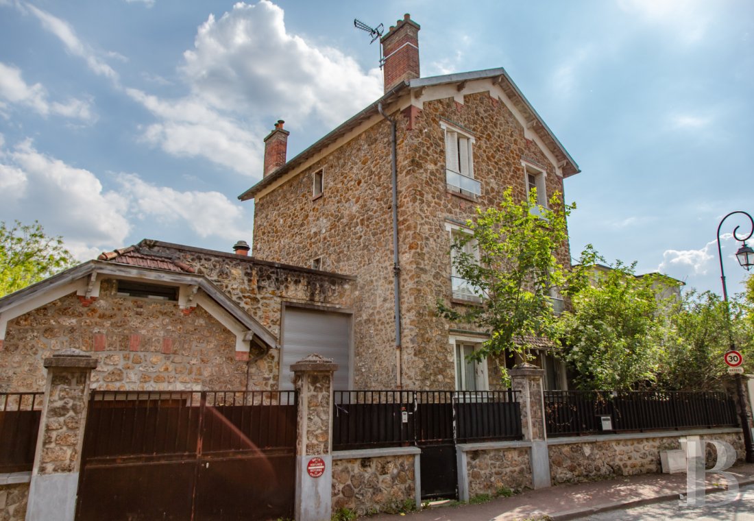 character properties France ile de france   - 1