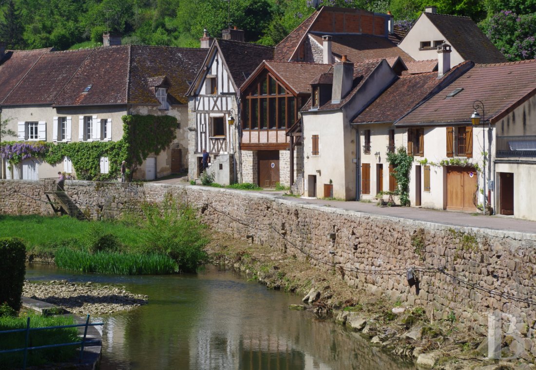 character properties France burgundy   - 11