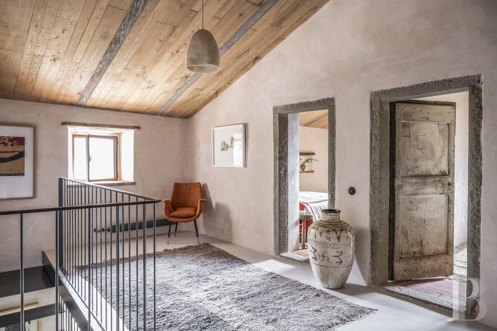 An old renovated farmhouse between Arezzo and Cortona in Tuscany  - photo  n°25