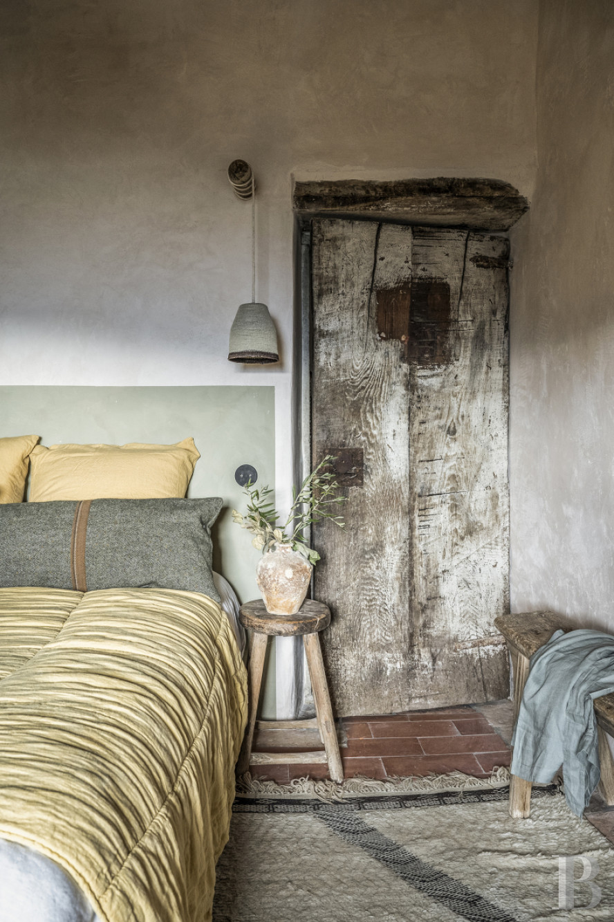 An old renovated farmhouse between Arezzo and Cortona in Tuscany  - photo  n°30