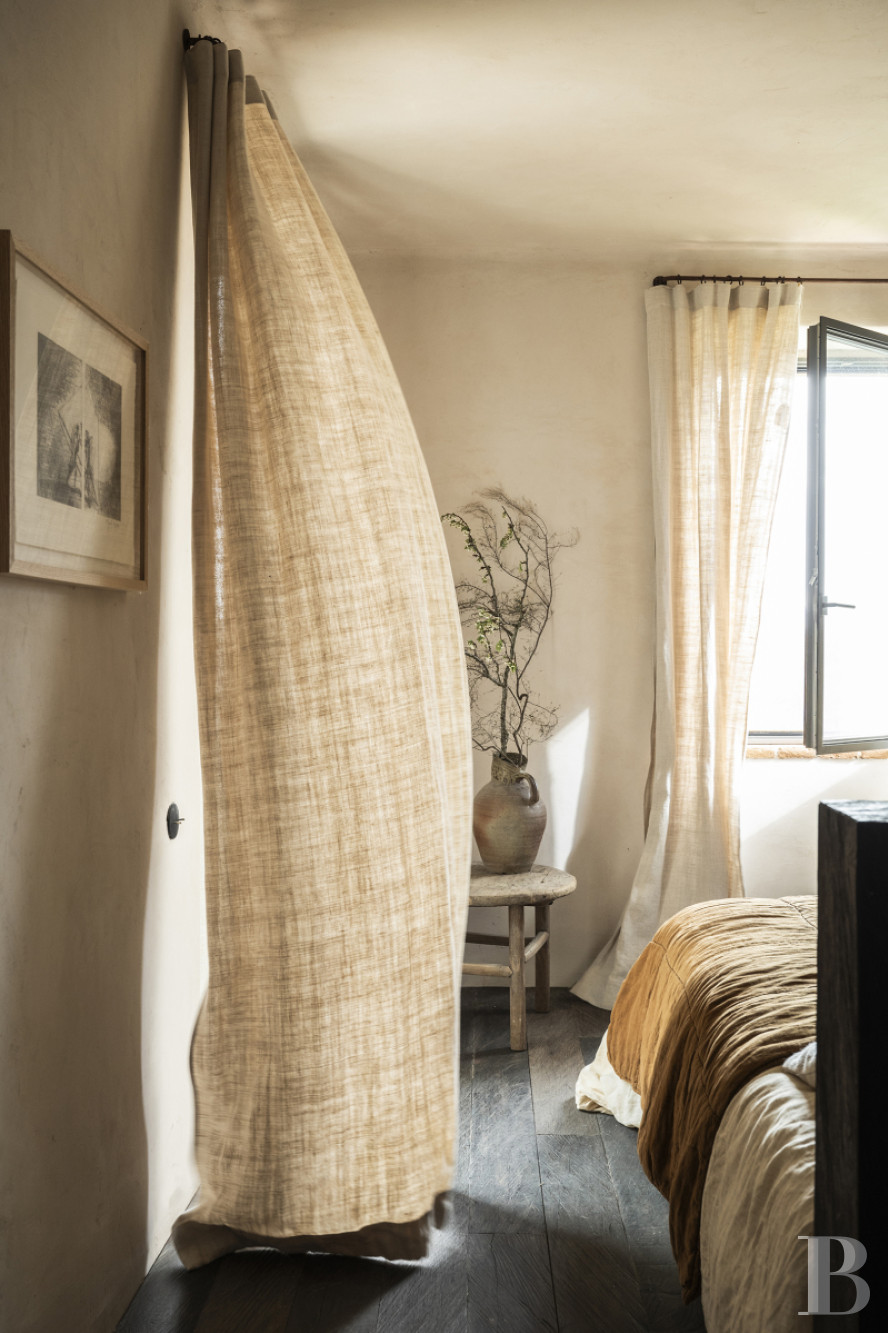 An old renovated farmhouse between Arezzo and Cortona in Tuscany  - photo  n°18