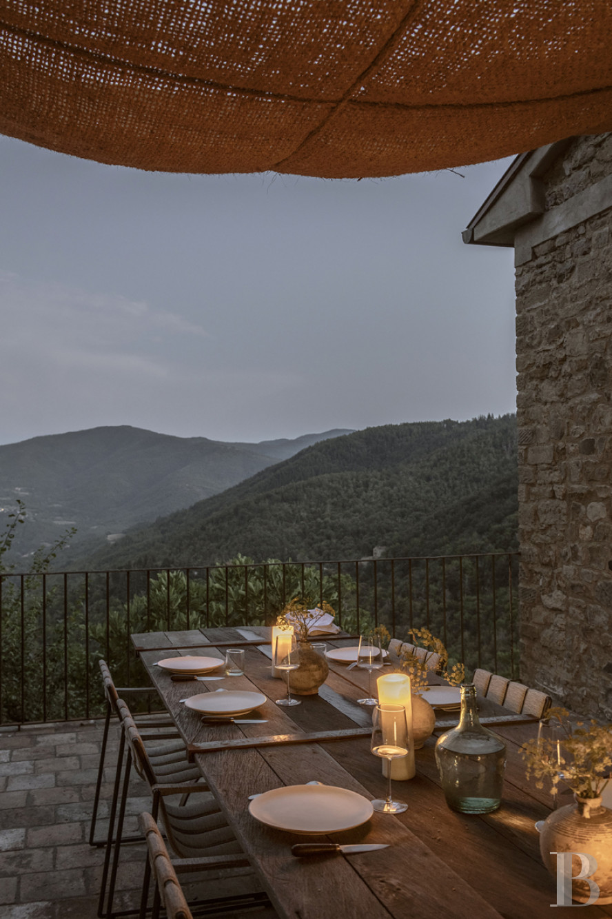 An old renovated farmhouse between Arezzo and Cortona in Tuscany  - photo  n°36