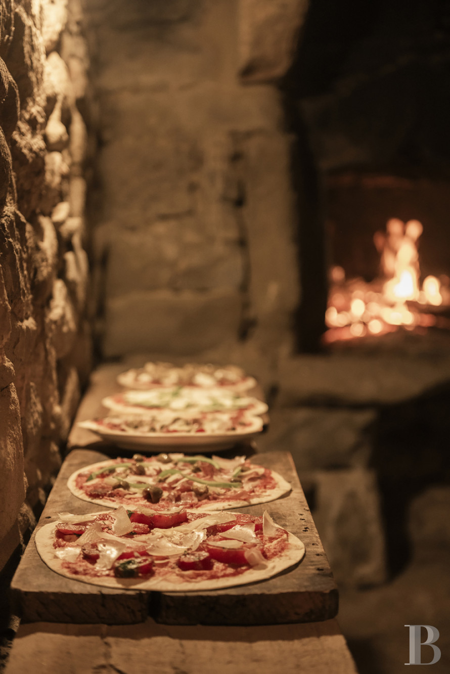 An old renovated farmhouse between Arezzo and Cortona in Tuscany  - photo  n°35