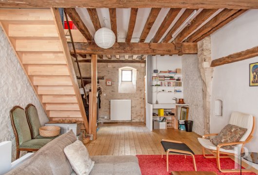 character properties France burgundy   - 5