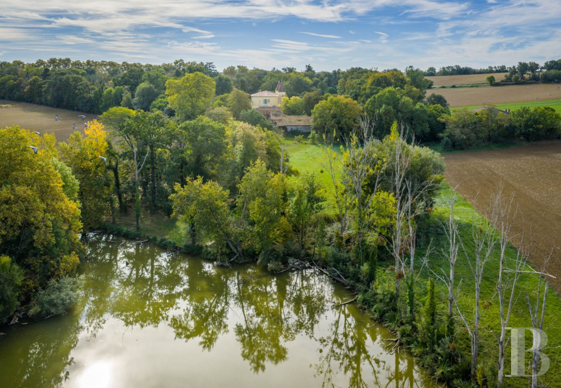 A 19th-century château surrounded by extensive grounds between Toulouse and Albi, in the Tarn department  - photo  n°31
