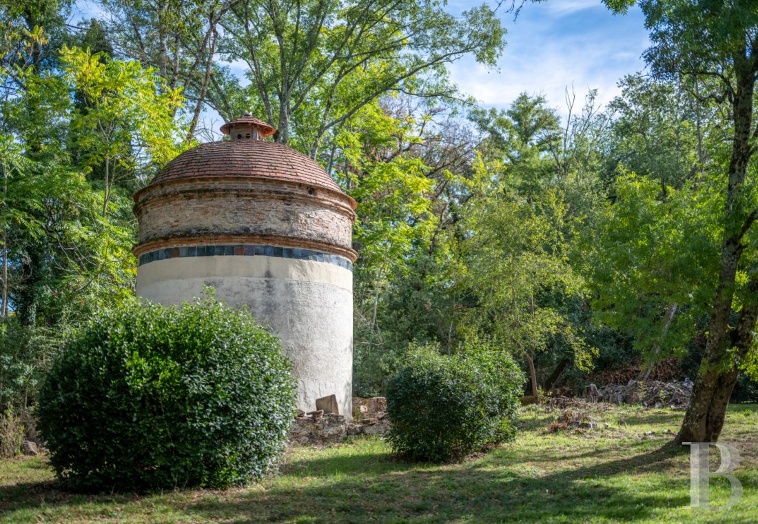 A 19th-century château surrounded by extensive grounds between Toulouse and Albi, in the Tarn department  - photo  n°26