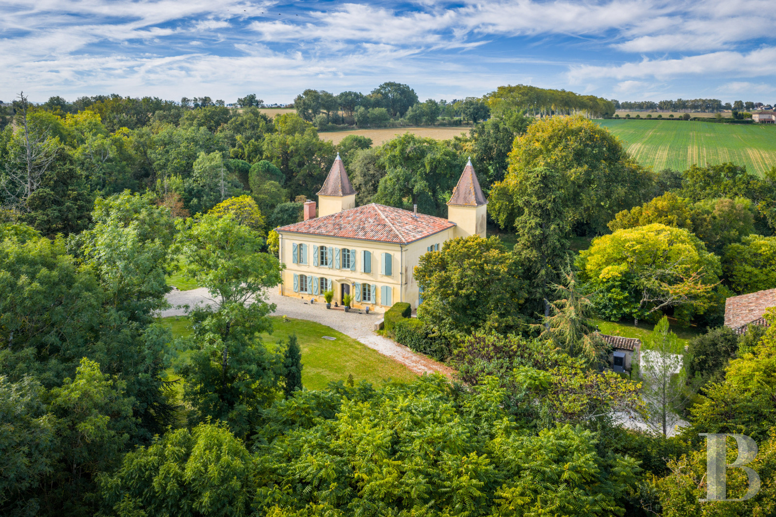A 19th-century château surrounded by extensive grounds between Toulouse and Albi, in the Tarn department  - photo  n°1