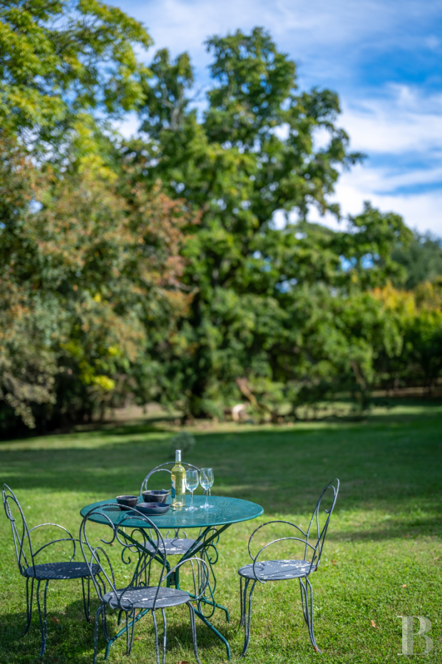 A 19th-century château surrounded by extensive grounds between Toulouse and Albi, in the Tarn department  - photo  n°4