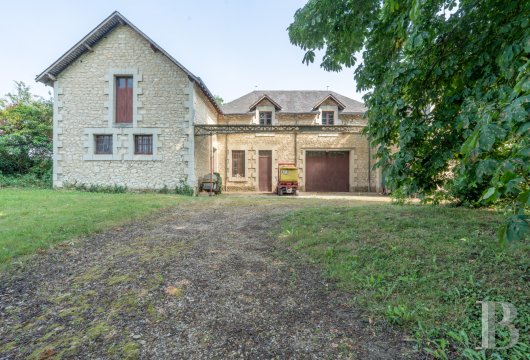 chateaux for sale France poitou charentes   - 12