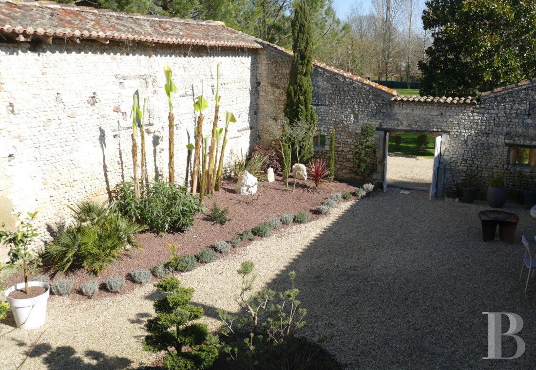 character properties France poitou charentes   - 10