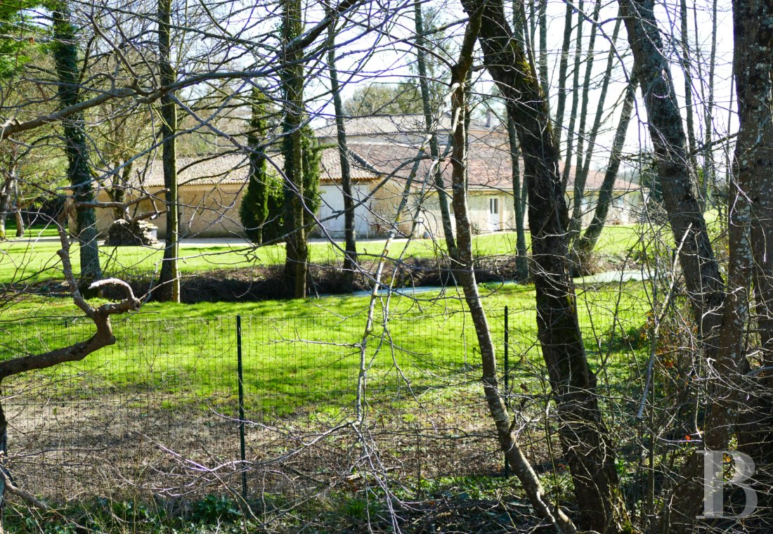character properties France poitou charentes   - 11