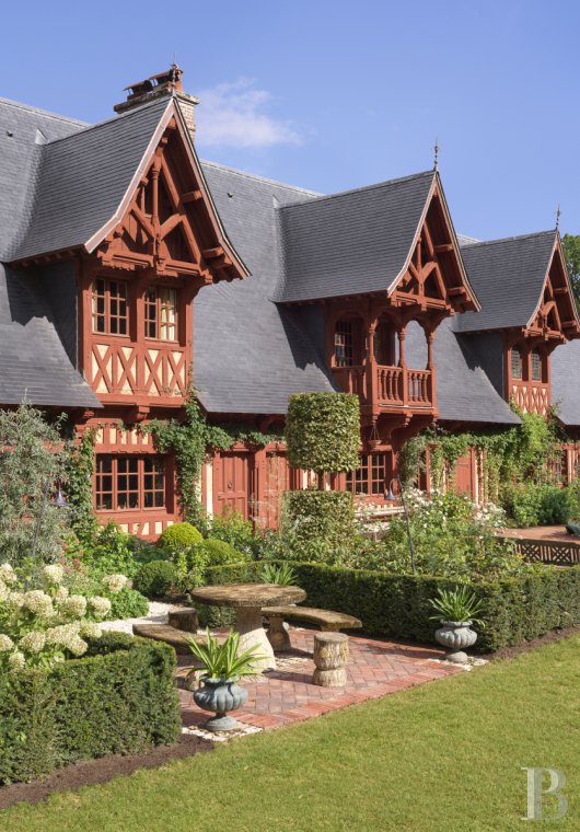En Normandie, au sud-est de Fécamp, un domaine et ses multiples dépendances au milieu d’un immense parc - photo  n°2