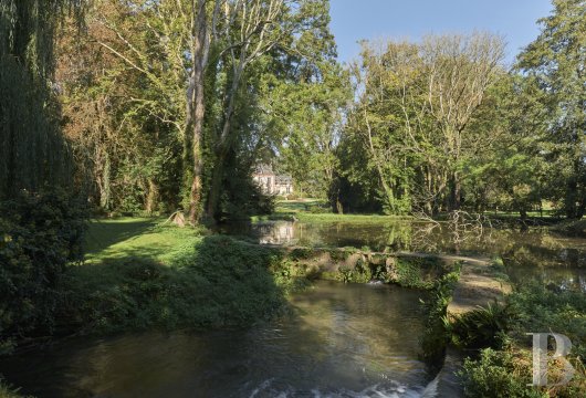 Dans l’Oise, non loin de Gisors, un château du 19e siècle et son grand parc arboré - photo  n°3